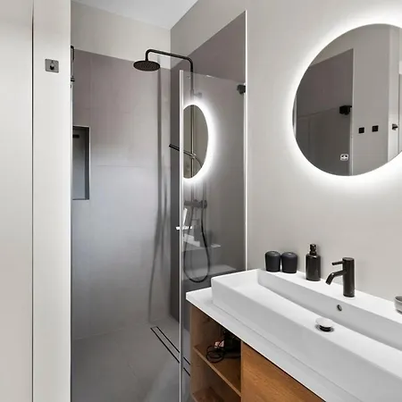Apartment Luxus Meerblick & Sauna & Garten & Heimkino